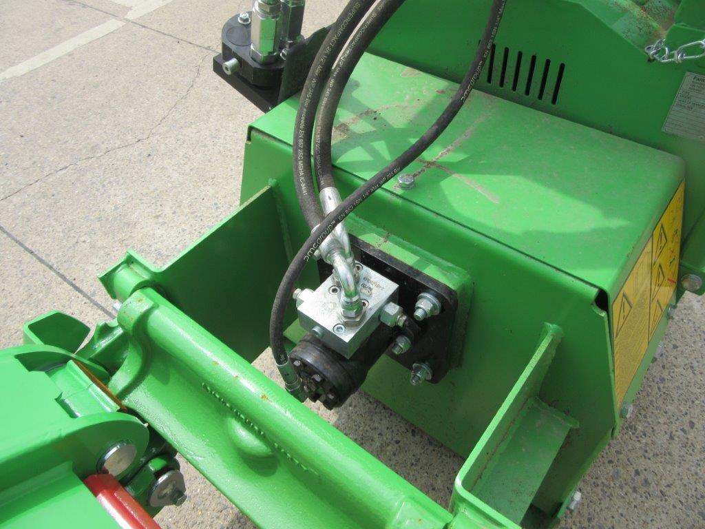 AVANT WOOD CHIPPER CH100 - Minilaster: bilde 5 AVANT WOOD CHIPPER CH100 - Minilaster: bilde 5