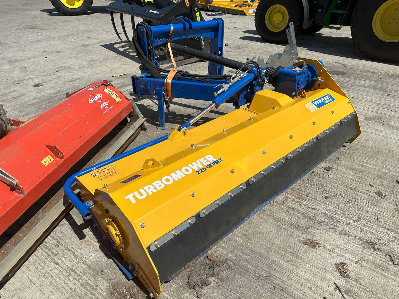 Bomford Turner Turbo mower offset 220 - Beitepusser/ Kantklipper: bilde 2 Bomford Turner Turbo mower offset 220 - Beitepusser/ Kantklipper: bilde 2