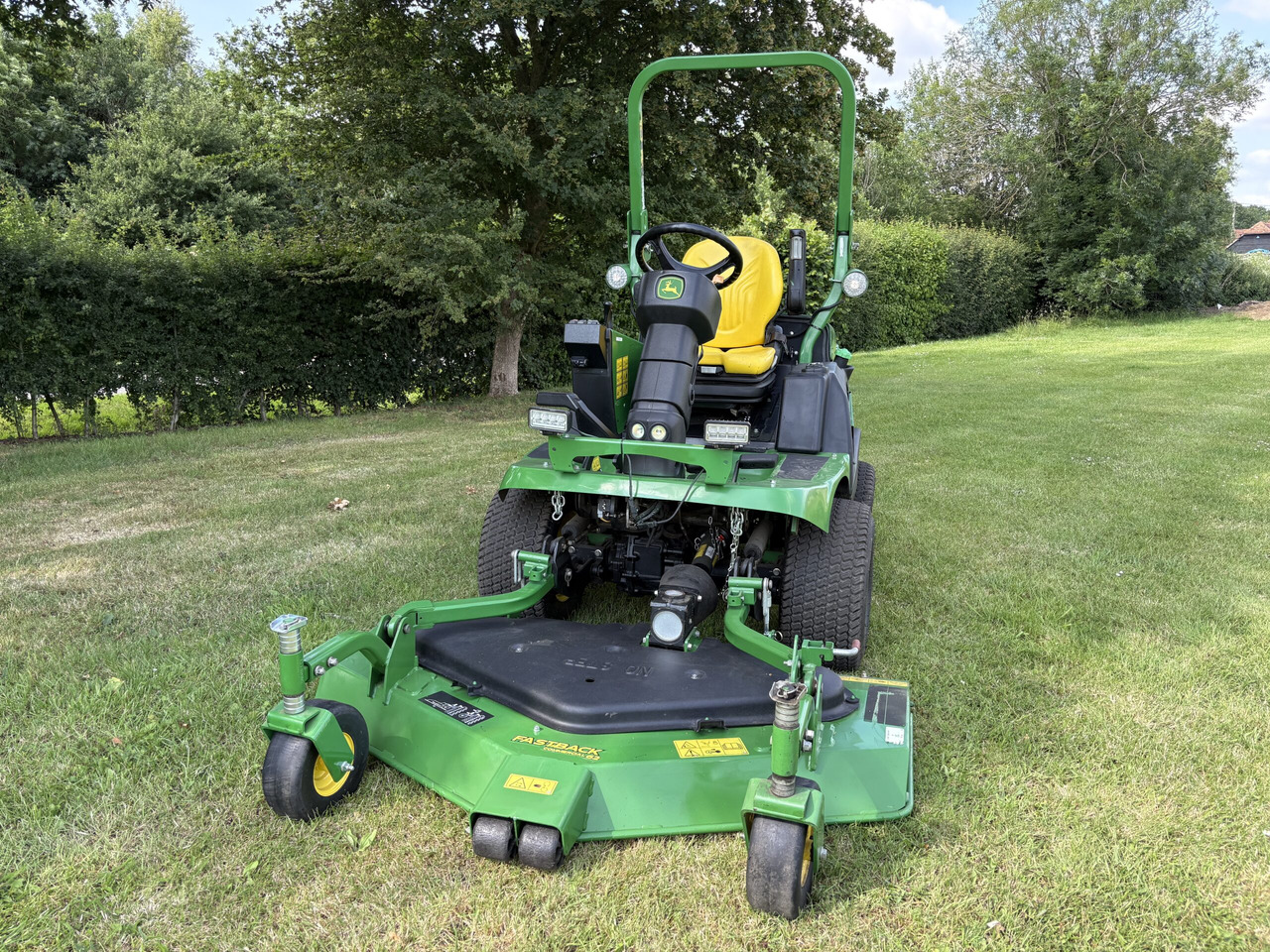 John Deere 1570 C/W 60" rear discharge deck - Gressklipper: bilde 2 John Deere 1570 C/W 60" rear discharge deck - Gressklipper: bilde 2
