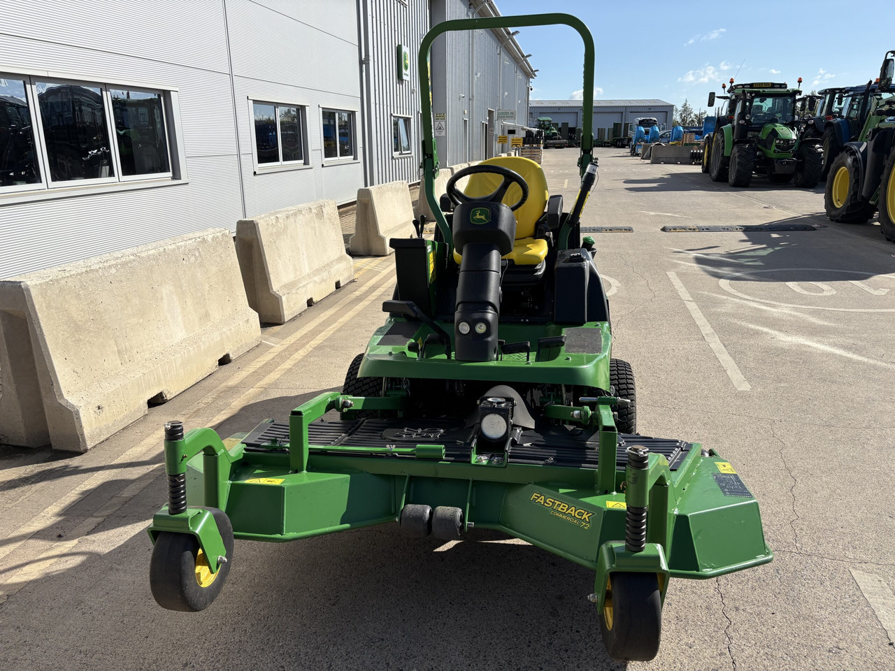 John Deere 1570 C/w 72" rear discharge deck - Gressklipper: bilde 2 John Deere 1570 C/w 72" rear discharge deck - Gressklipper: bilde 2