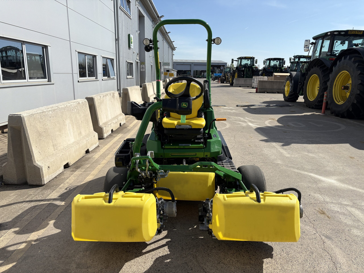 John Deere 2750E Triplex mower - Gressklipper: bilde 2 John Deere 2750E Triplex mower - Gressklipper: bilde 2