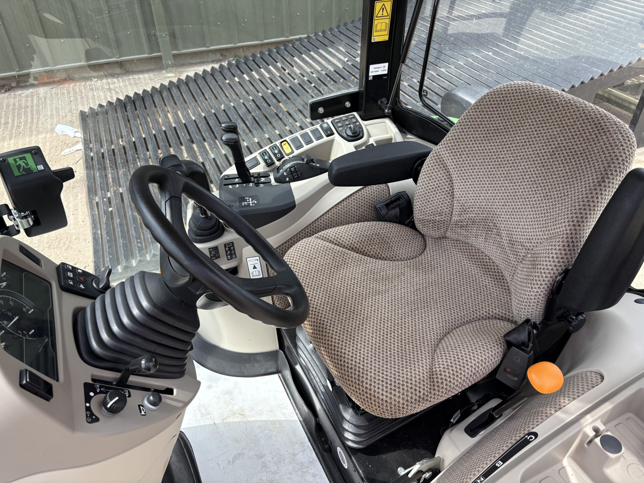 John Deere 4066R Compact Tractor - Minitraktor: bilde 4 John Deere 4066R Compact Tractor - Minitraktor: bilde 4