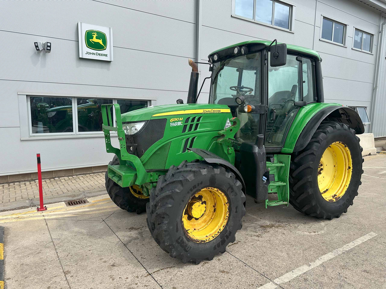 John Deere 6130M - Traktor: bilde 1 John Deere 6130M - Traktor: bilde 1