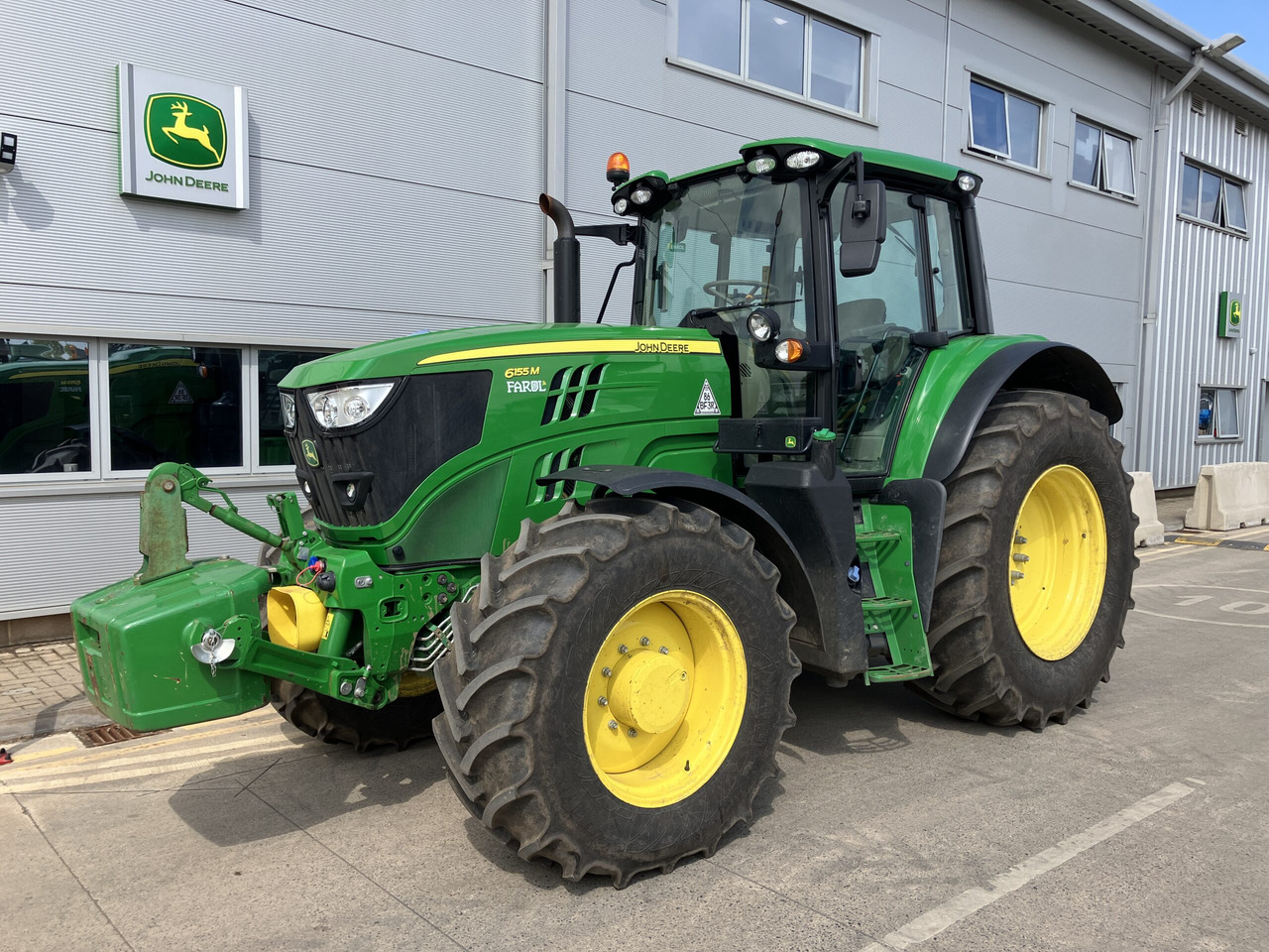 John Deere 6155M - Traktor: bilde 1 John Deere 6155M - Traktor: bilde 1