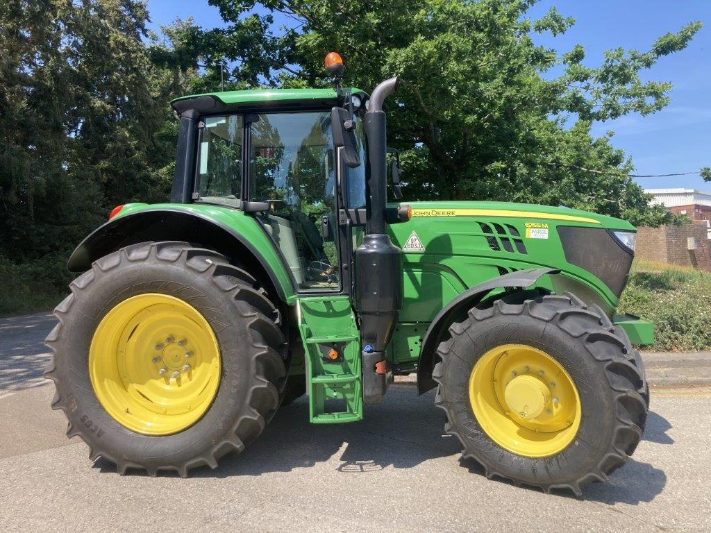 John Deere 6155M - Traktor: bilde 1 John Deere 6155M - Traktor: bilde 1