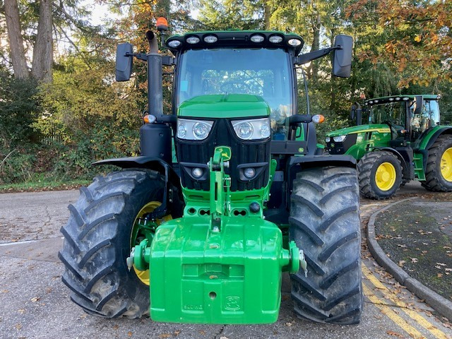 John Deere 6R 185 - Traktor: bilde 2 John Deere 6R 185 - Traktor: bilde 2