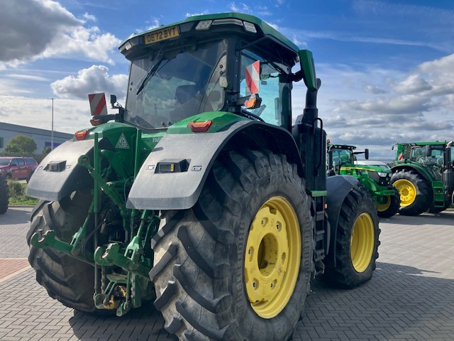 John Deere 7R 330 - Traktor: bilde 4 John Deere 7R 330 - Traktor: bilde 4