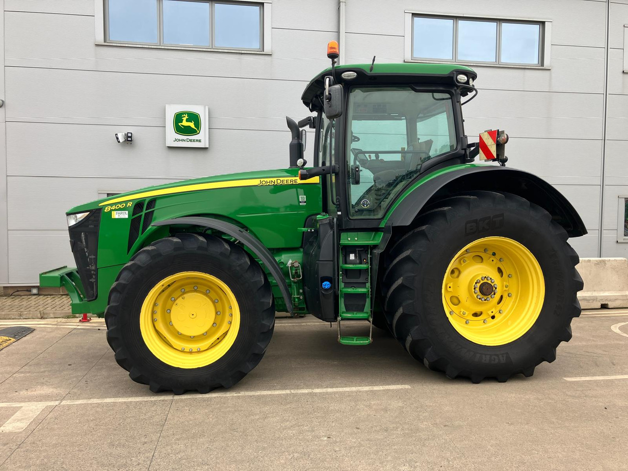 John Deere 8400R - Traktor: bilde 2 John Deere 8400R - Traktor: bilde 2