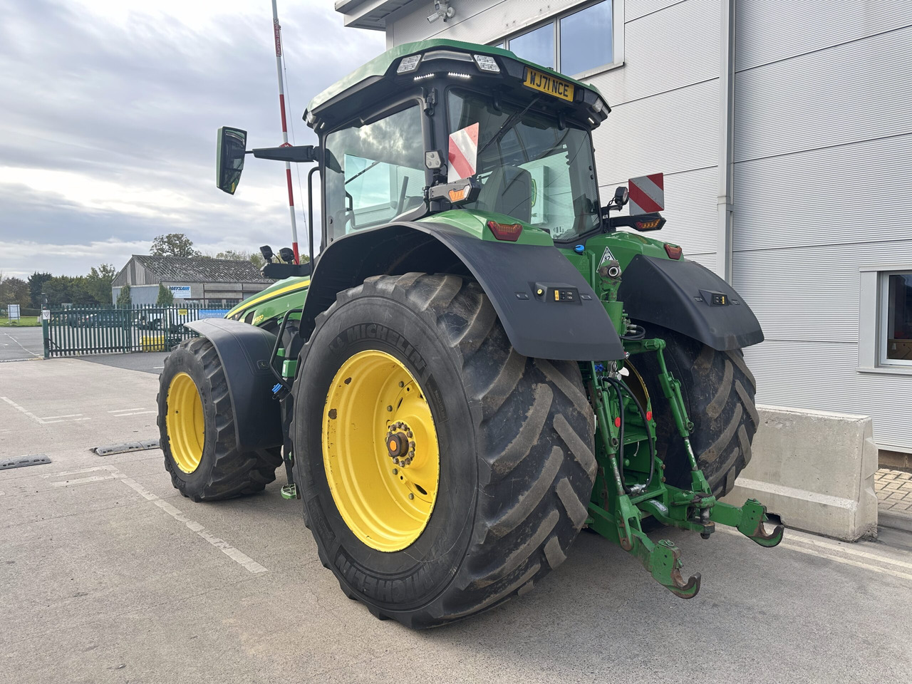 John Deere 8R 370 - Traktor: bilde 3 John Deere 8R 370 - Traktor: bilde 3