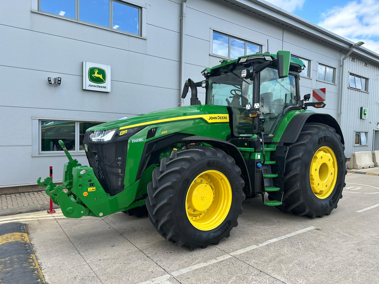 John Deere 8R 410 - Traktor: bilde 1 John Deere 8R 410 - Traktor: bilde 1