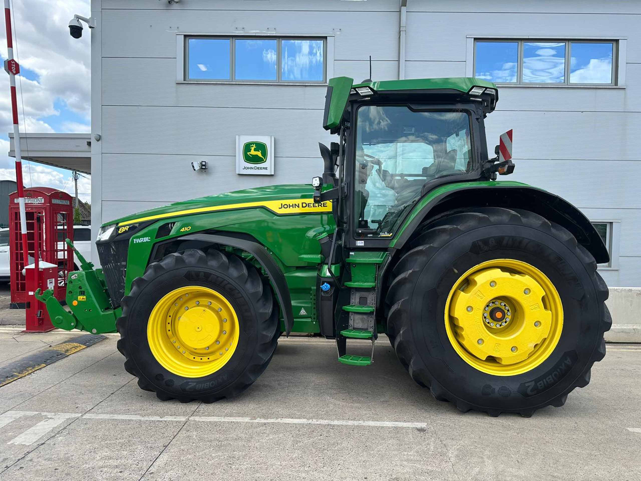 John Deere 8R 410 - Traktor: bilde 4 John Deere 8R 410 - Traktor: bilde 4