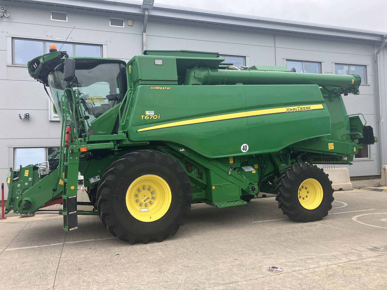 John Deere T670i HillMaster - Skurtresker: bilde 2 John Deere T670i HillMaster - Skurtresker: bilde 2