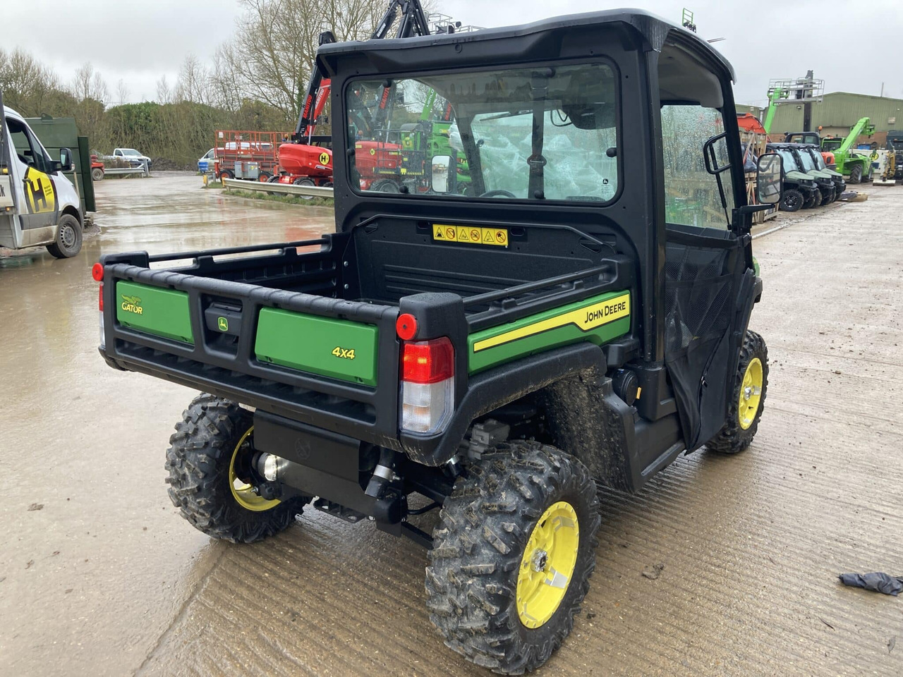 John Deere XUV835M Gator - ATV/ Quad: bilde 5 John Deere XUV835M Gator - ATV/ Quad: bilde 5
