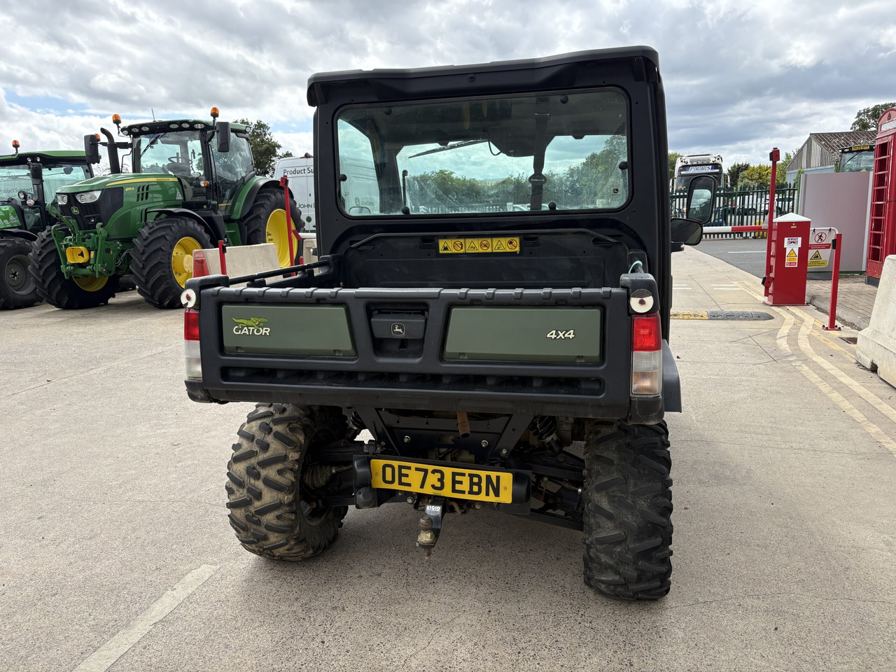 John Deere XUV865M Gator - ATV/ Quad: bilde 4 John Deere XUV865M Gator - ATV/ Quad: bilde 4