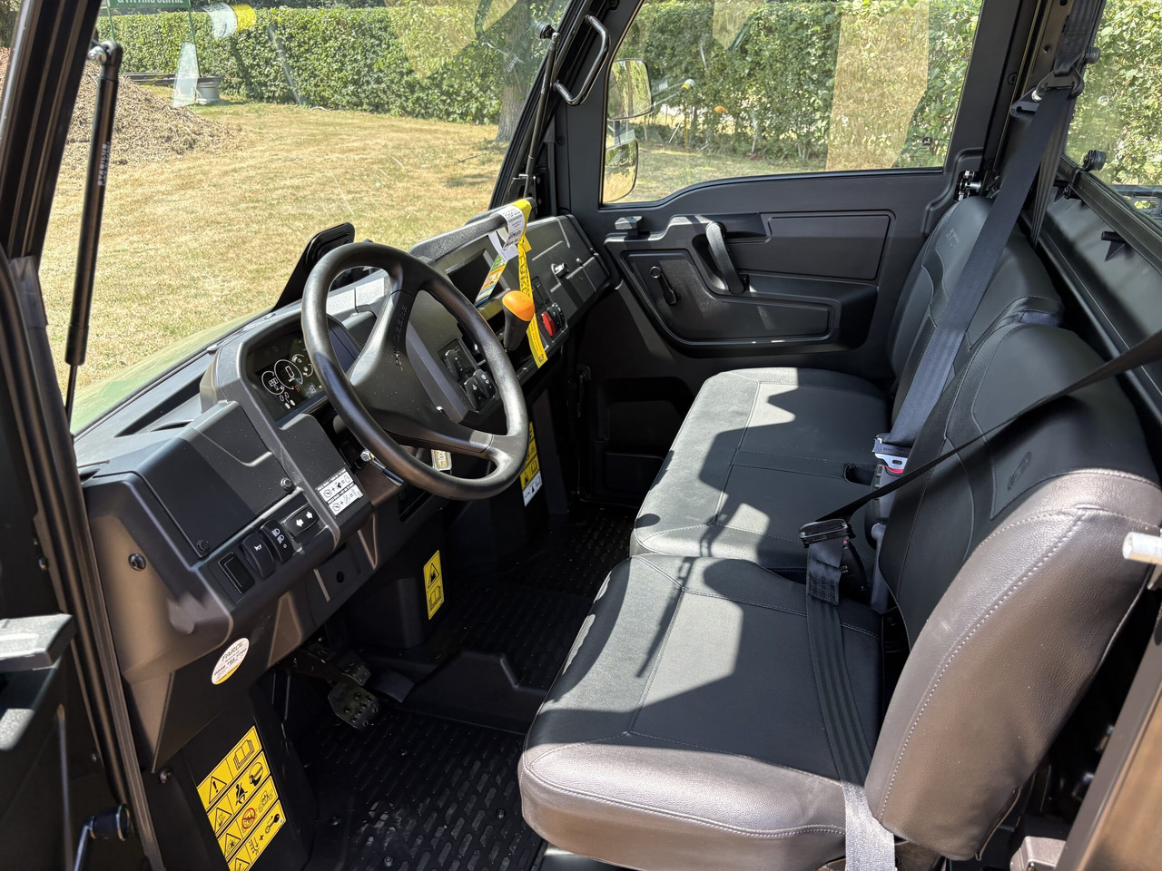 John Deere XUV875M Gator - ATV/ Quad: bilde 4 John Deere XUV875M Gator - ATV/ Quad: bilde 4