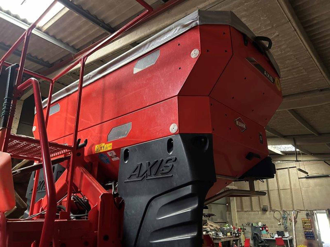 Kuhn Axis 40.2 H-EMC-W - Gjødselspreder: bilde 3 Kuhn Axis 40.2 H-EMC-W - Gjødselspreder: bilde 3
