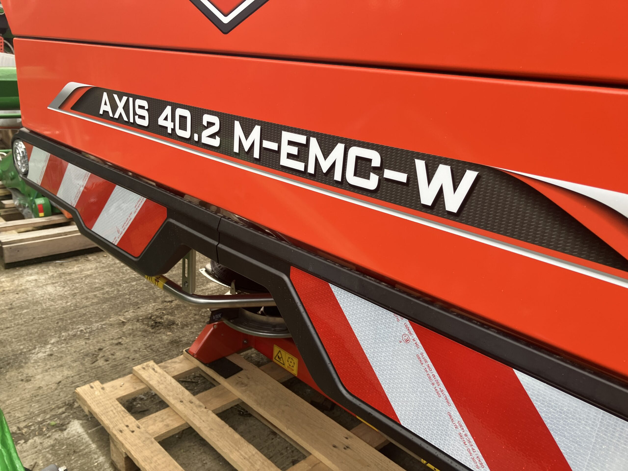 Kuhn Axis 40.2 M-EMC-W - Gjødselspreder: bilde 3 Kuhn Axis 40.2 M-EMC-W - Gjødselspreder: bilde 3