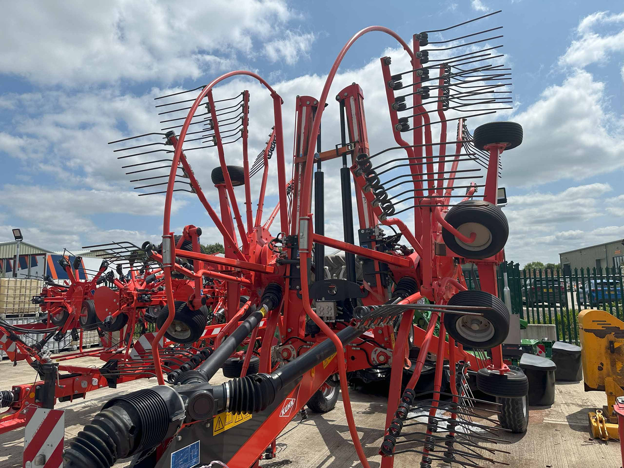 Kuhn GA8731 - Grasutstyr: bilde 1 Kuhn GA8731 - Grasutstyr: bilde 1