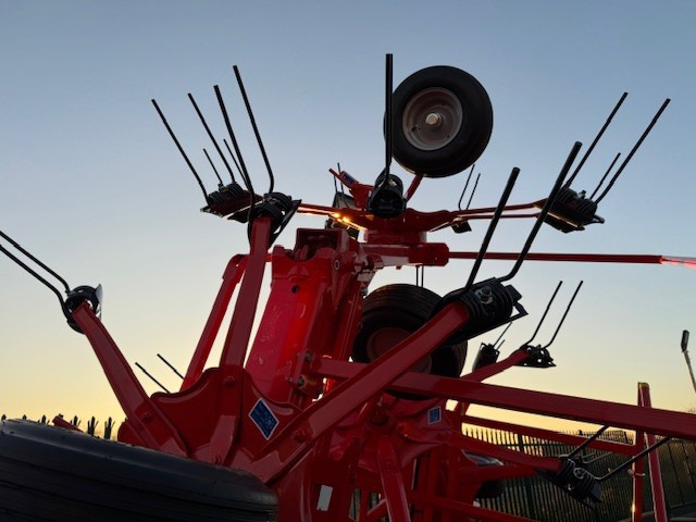 Kuhn GF7803 Tedder - Høyvender: bilde 5 Kuhn GF7803 Tedder - Høyvender: bilde 5
