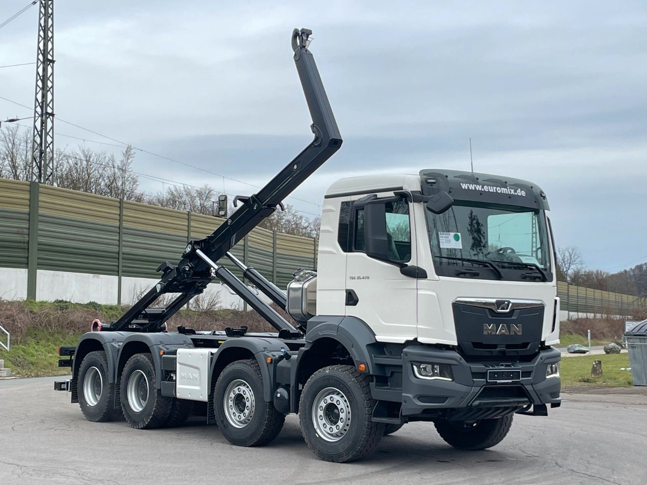 MAN TGS 35.480 8x4 Euro6e Hiab MultLift Abrollkipper - Krokbil, Kranbil: bilde 1 MAN TGS 35.480 8x4 Euro6e Hiab MultLift Abrollkipper - Krokbil, Kranbil: bilde 1