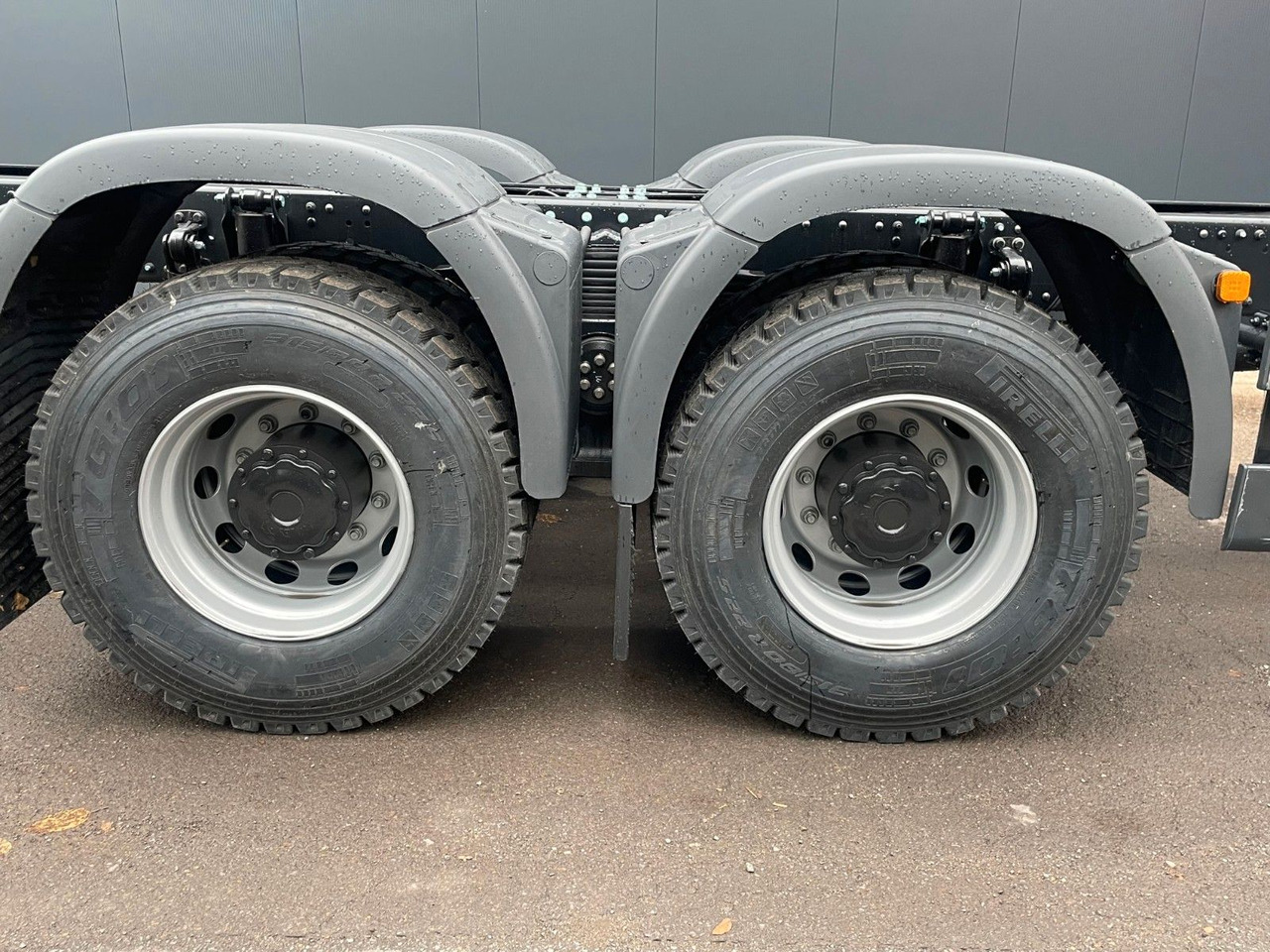 Chassis lastebil MAN TGX 33.510 6X4 BL: bilde 6