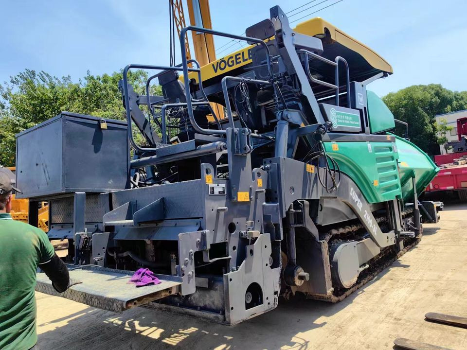 High Quality Used VOGELE 2100-3L Paver Construction Machinery Good Condition VOGELE Paver - Asfaltutlegger: bilde 2 High Quality Used VOGELE 2100-3L Paver Construction Machinery Good Condition VOGELE Paver - Asfaltutlegger: bilde 2