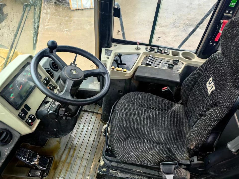 Second Hand Caterpillar CAT 950GC Wheel Loader Used CAT 950GC Wheel Loaders 950GC in Low Price for Hot Sale - Hjullaster: bilde 5 Second Hand Caterpillar CAT 950GC Wheel Loader Used CAT 950GC Wheel Loaders 950GC in Low Price for Hot Sale - Hjullaster: bilde 5