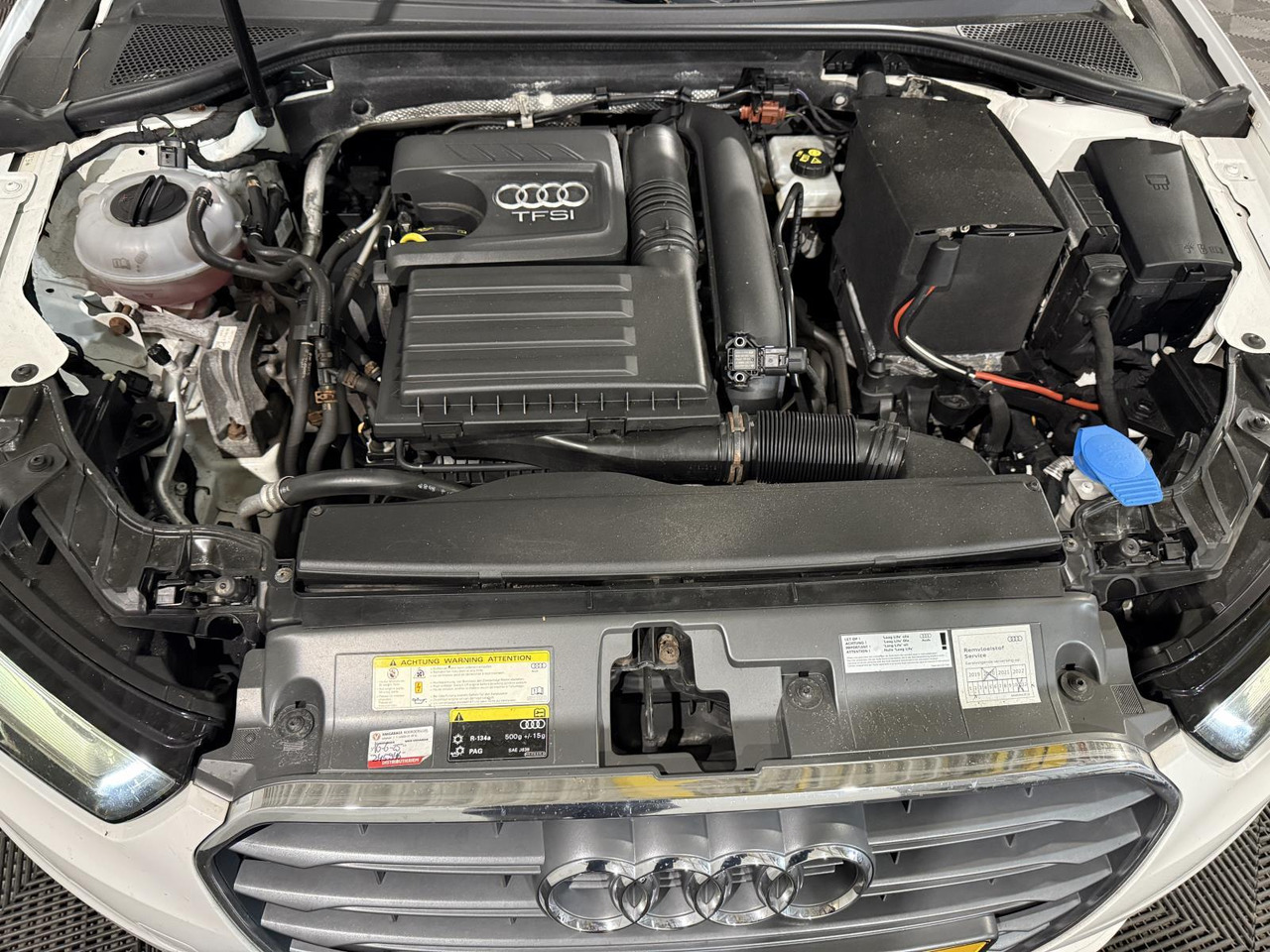 Audi | A3 Limousine | 1.4 TFSI Attraction Pro Line Plus Automaat | 2016 | 256.538 km | PT353Z | Geen oordeel - Sedan: bilde 3 Audi | A3 Limousine | 1.4 TFSI Attraction Pro Line Plus Automaat | 2016 | 256.538 km | PT353Z | Geen oordeel - Sedan: bilde 3