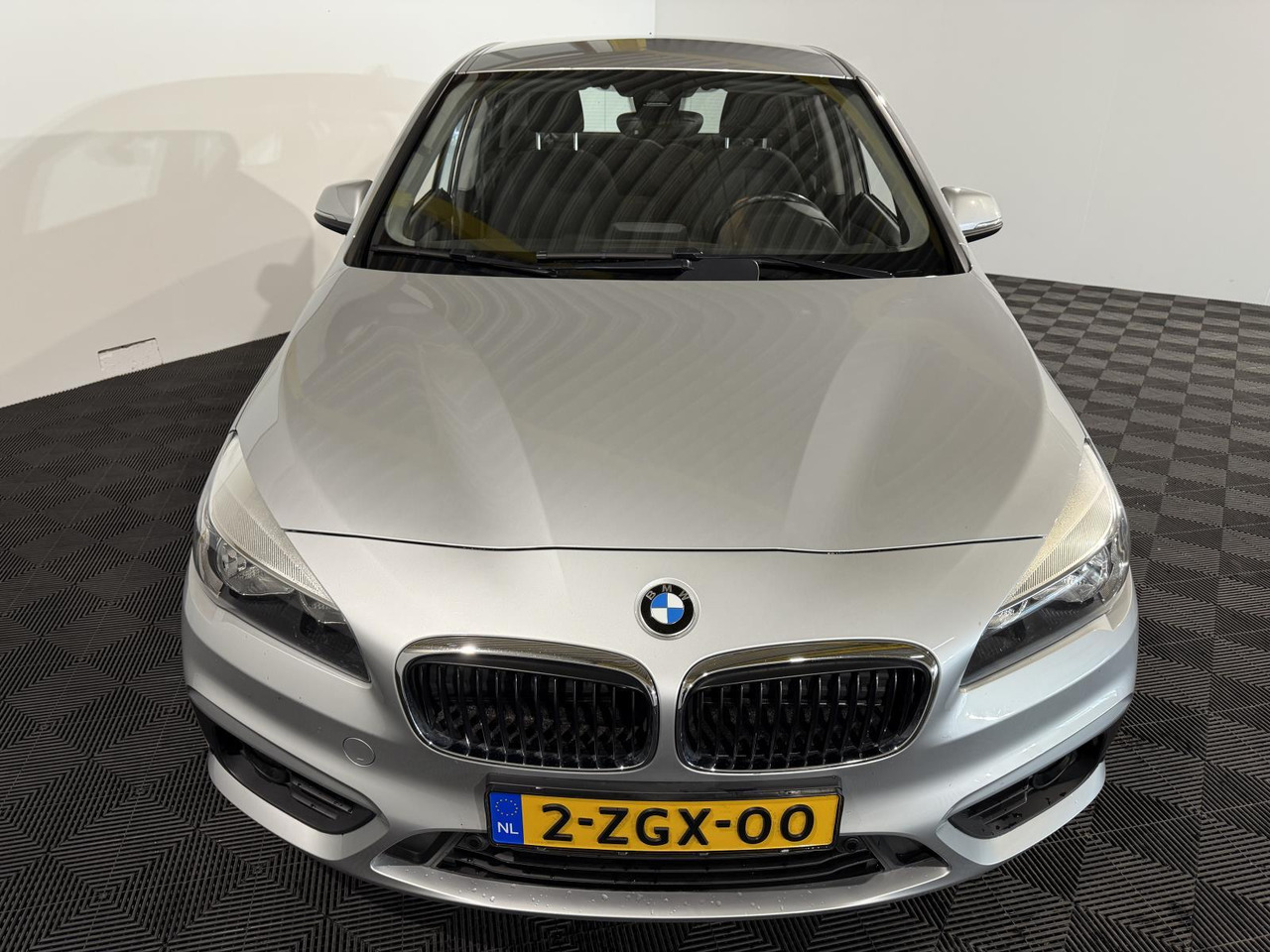 BMW 2-serie Active Tourer 218i Executive | 2015 | 198.295 km | 2-ZGX-00 - Personenbil: bilde 2 BMW 2-serie Active Tourer 218i Executive | 2015 | 198.295 km | 2-ZGX-00 - Personenbil: bilde 2