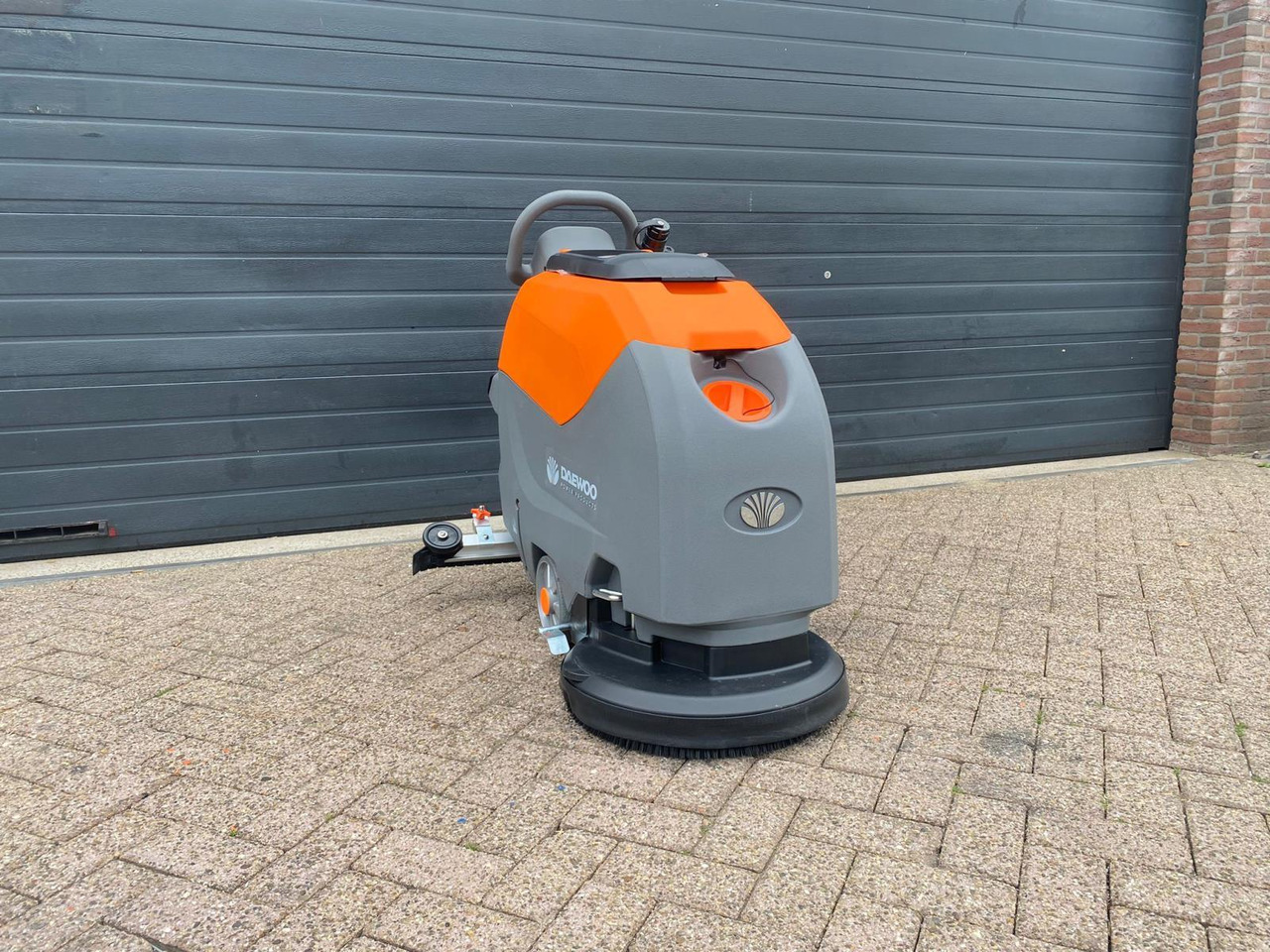 Daewoo DAFL50A Schrobzuigmachine - Rengjøringsmaskin: bilde 1 Daewoo DAFL50A Schrobzuigmachine - Rengjøringsmaskin: bilde 1
