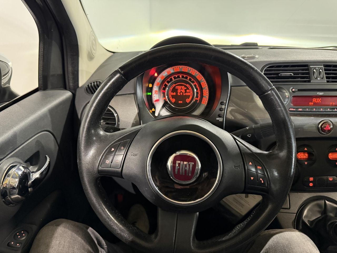 Fiat | 500 C | 0.9 TwinAir Lounge | 2013 | 175.670 km | 4KXV79 | Logisch - Personenbil: bilde 5 Fiat | 500 C | 0.9 TwinAir Lounge | 2013 | 175.670 km | 4KXV79 | Logisch - Personenbil: bilde 5
