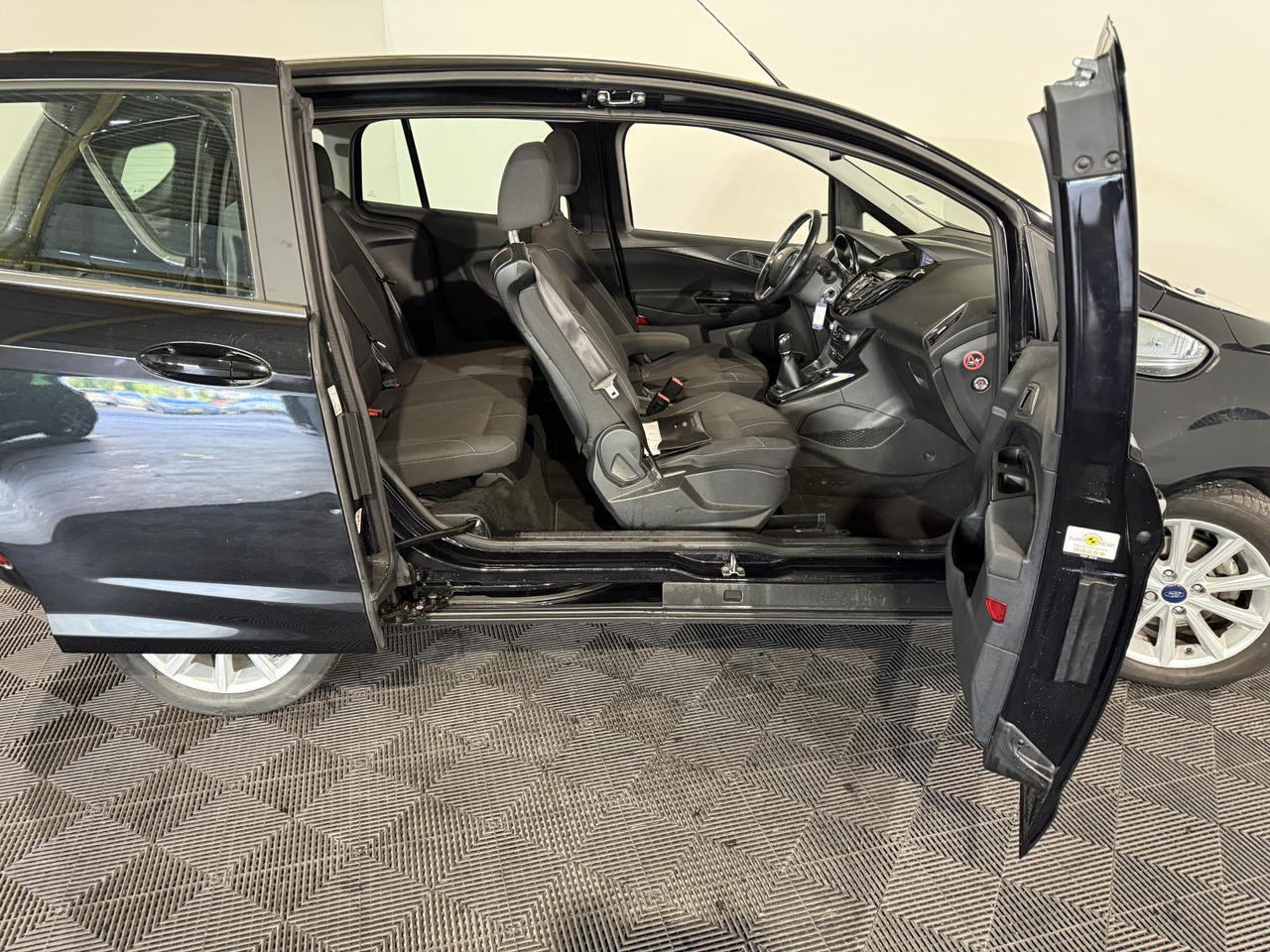 Ford | B-Max | 1.0 EcoBoost Titanium | 2015 | 149.480 km | GV907T | Logisch - Personenbil: bilde 4 Ford | B-Max | 1.0 EcoBoost Titanium | 2015 | 149.480 km | GV907T | Logisch - Personenbil: bilde 4