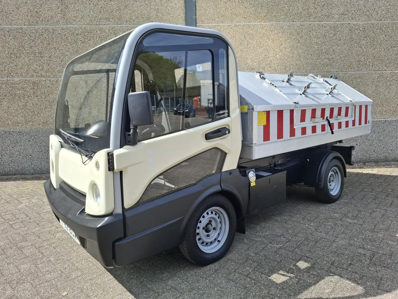 Goupil G5 Elektrische Stratenreinigingsmachine T-92-BSX - Elektriske nyttekjøretøy: bilde 1 Goupil G5 Elektrische Stratenreinigingsmachine T-92-BSX - Elektriske nyttekjøretøy: bilde 1