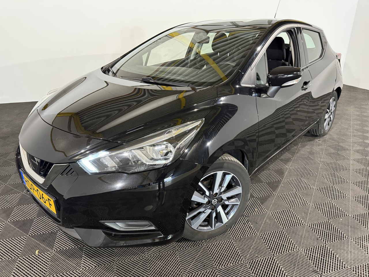 Nissan | Micra | 0.9 IG-T Acenta | 2018 | 158.656 km | HDP06F | Geen oordeel - Hatchback: bilde 1 Nissan | Micra | 0.9 IG-T Acenta | 2018 | 158.656 km | HDP06F | Geen oordeel - Hatchback: bilde 1