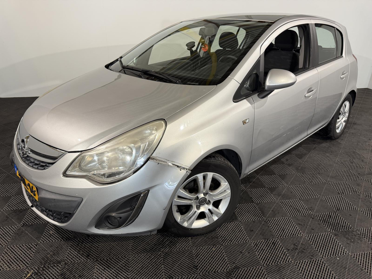 Opel | Corsa | 1.2-16V Anniversary Edition | 2012 | 230.142 km | 5THL16 | Onlogisch - Hatchback: bilde 1 Opel | Corsa | 1.2-16V Anniversary Edition | 2012 | 230.142 km | 5THL16 | Onlogisch - Hatchback: bilde 1