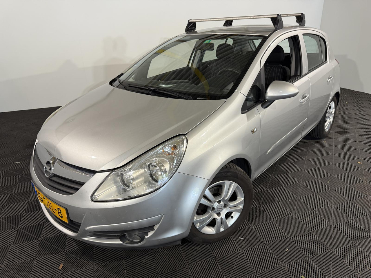Opel | Corsa | 1.2-16V Cosmo Automaat | 2009 | 245.713 km | 45TJL8 | Geen oordeel - Hatchback: bilde 1 Opel | Corsa | 1.2-16V Cosmo Automaat | 2009 | 245.713 km | 45TJL8 | Geen oordeel - Hatchback: bilde 1