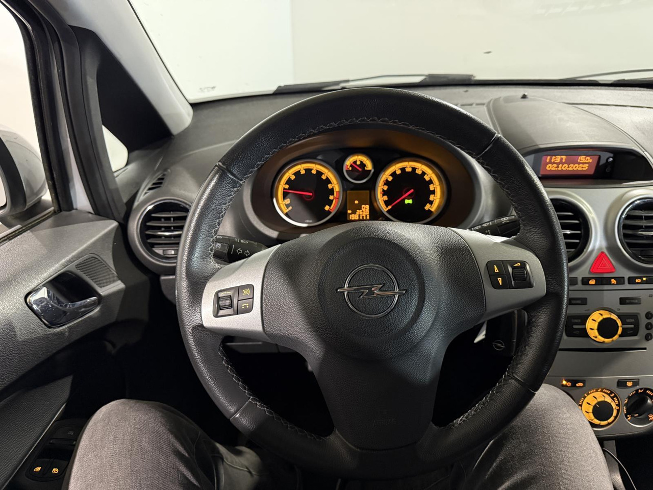Opel | Corsa | 1.2-16V Rhythm | 2013 | 198.171 km | 5KBB41 | Logisch - Hatchback: bilde 3 Opel | Corsa | 1.2-16V Rhythm | 2013 | 198.171 km | 5KBB41 | Logisch - Hatchback: bilde 3