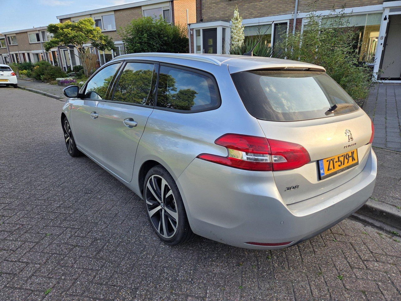 Peugeot 308 1.2 PureTech Allure ZT-579-K 236.408 - Personenbil: bilde 2 Peugeot 308 1.2 PureTech Allure ZT-579-K 236.408 - Personenbil: bilde 2