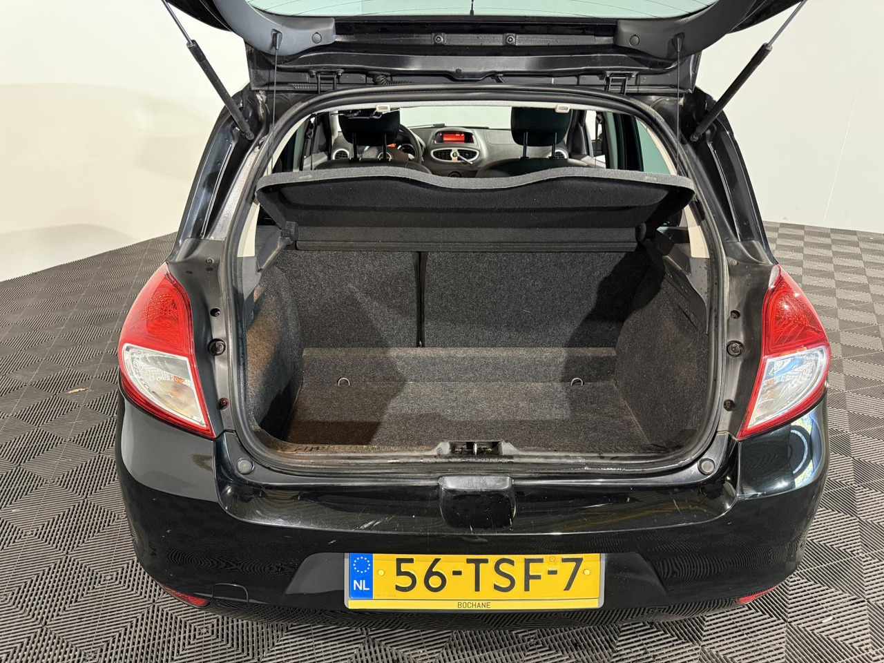 Renault | Clio | 1.2 Authentique | 2012 | 216.427 km | 56TSF7 | Logisch - Hatchback: bilde 5 Renault | Clio | 1.2 Authentique | 2012 | 216.427 km | 56TSF7 | Logisch - Hatchback: bilde 5