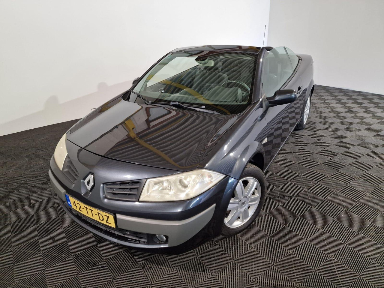 Renault Mégane Cabriolet 1.6-16V Authentique 42-TT-DZ - Personenbil: bilde 1 Renault Mégane Cabriolet 1.6-16V Authentique 42-TT-DZ - Personenbil: bilde 1