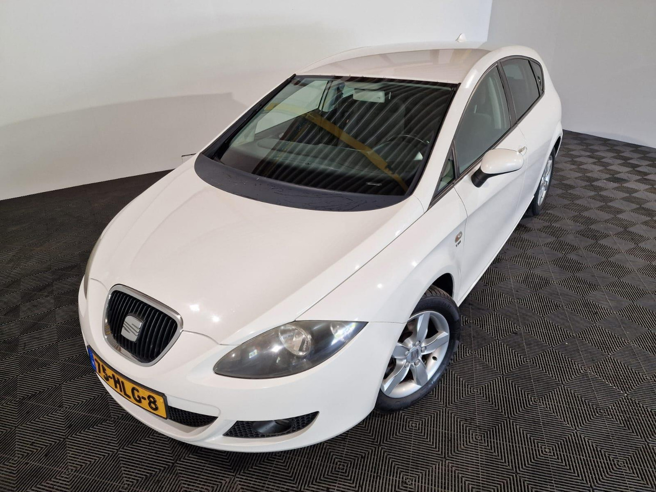 SEAT Leon 1.4 TSI Business Style 75-HLG-8 268.116 km - Personenbil: bilde 1 SEAT Leon 1.4 TSI Business Style 75-HLG-8 268.116 km - Personenbil: bilde 1