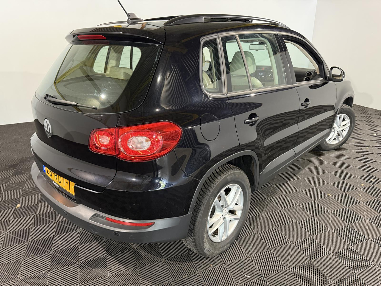 Volkswagen | Tiguan | 1.4 TSI Comfort&Design | 2011 | 236.671 km | 28RDT1 | Logisch - SUV: bilde 4 Volkswagen | Tiguan | 1.4 TSI Comfort&Design | 2011 | 236.671 km | 28RDT1 | Logisch - SUV: bilde 4