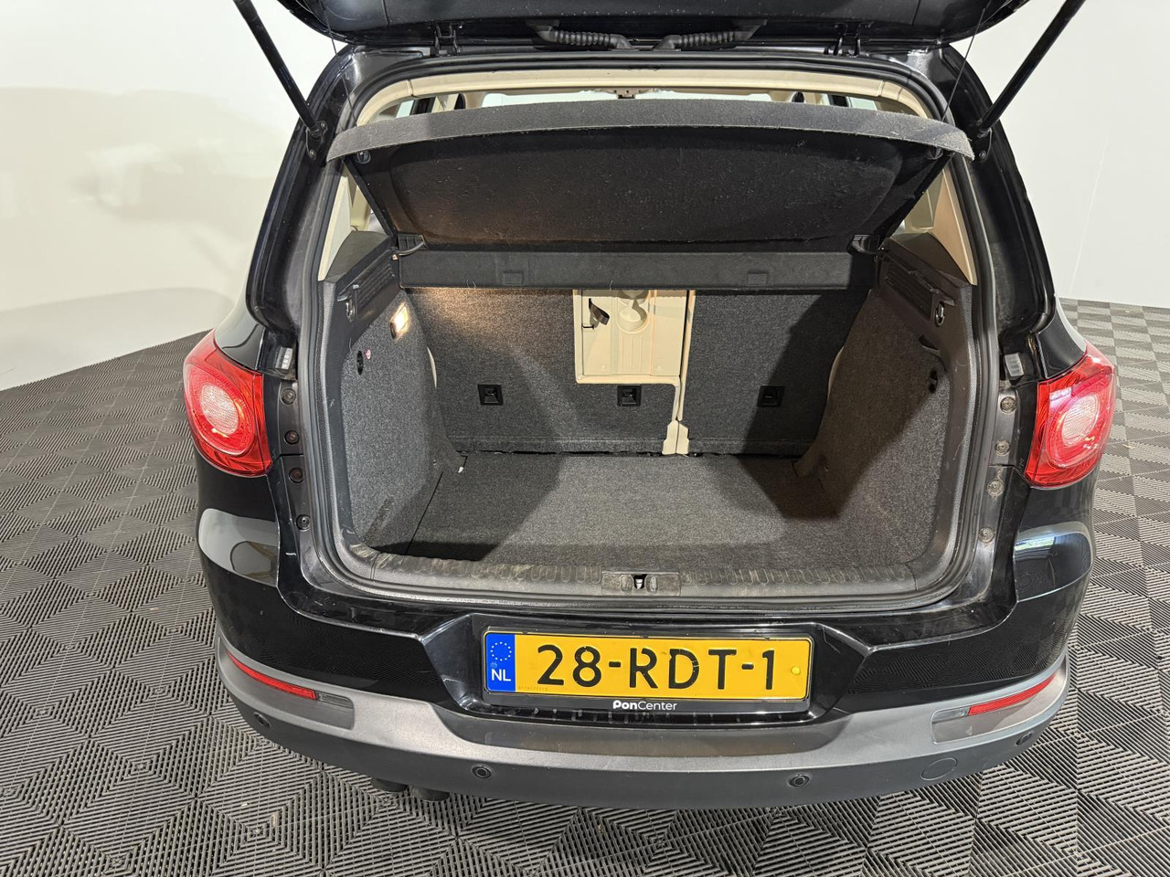 Volkswagen | Tiguan | 1.4 TSI Comfort&Design | 2011 | 236.671 km | 28RDT1 | Logisch - SUV: bilde 3 Volkswagen | Tiguan | 1.4 TSI Comfort&Design | 2011 | 236.671 km | 28RDT1 | Logisch - SUV: bilde 3