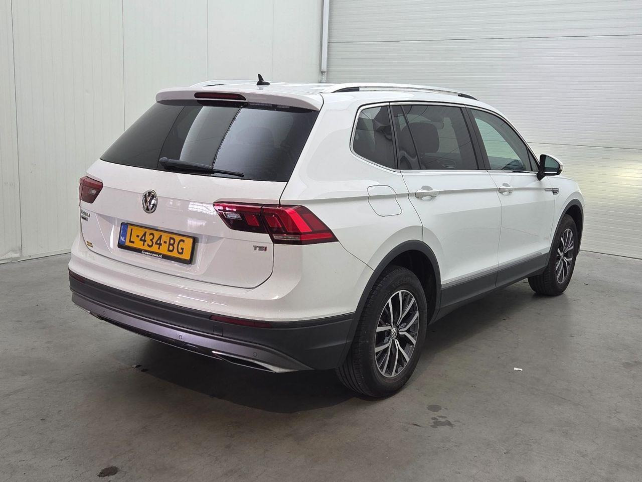 Volkswagen Tiguan Allspace 1.4 TSI Comfortline 7p. | 2018 | 61.180 km | L434BG | NAP: Geen oordeel - SUV: bilde 4 Volkswagen Tiguan Allspace 1.4 TSI Comfortline 7p. | 2018 | 61.180 km | L434BG | NAP: Geen oordeel - SUV: bilde 4