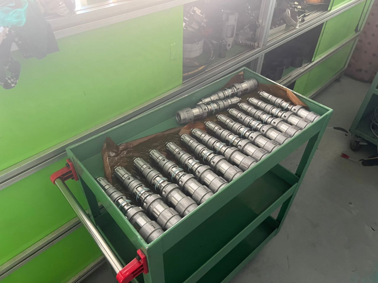 CATPILLAR ,BOSCH, CUMMINS , VOLVO, SCANIA ALL MODELS OF DIFFERENT BRAND - Injector for HVAC utstyr: bilde 1 CATPILLAR ,BOSCH, CUMMINS , VOLVO, SCANIA ALL MODELS OF DIFFERENT BRAND - Injector for HVAC utstyr: bilde 1