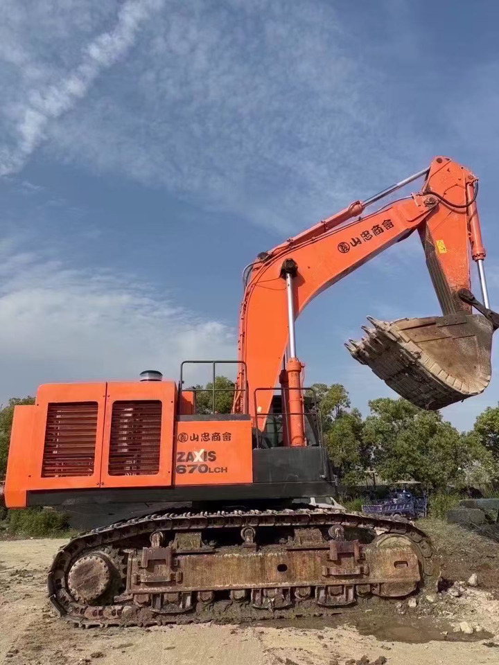 HITACHI 670LCH-5G - Gravemaskin: bilde 1 HITACHI 670LCH-5G - Gravemaskin: bilde 1