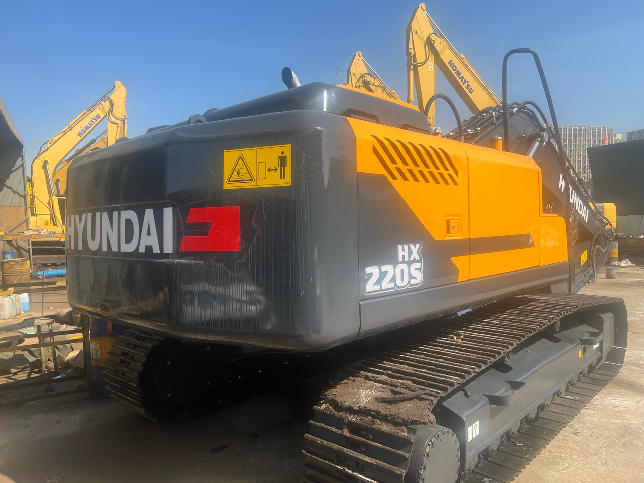 Hyundai 220S - Beltegraver: bilde 3 Hyundai 220S - Beltegraver: bilde 3