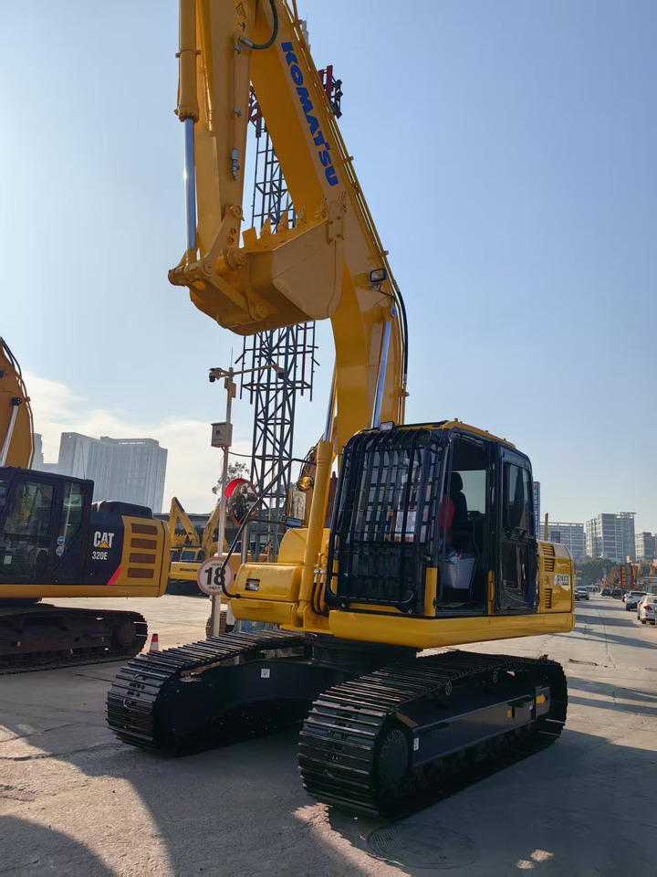 KOMATSU PC200-7 - Beltegraver: bilde 2 KOMATSU PC200-7 - Beltegraver: bilde 2