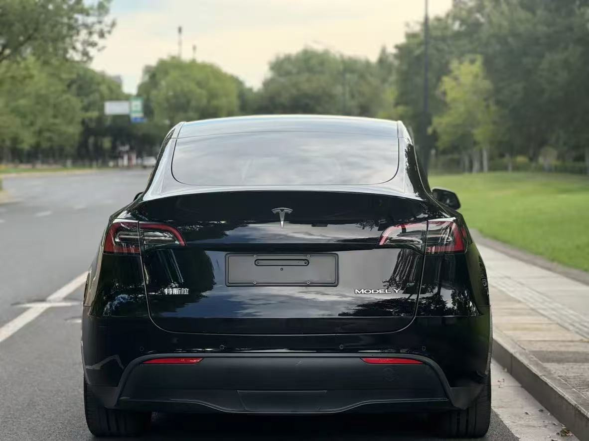 TESLA MODEL Y - Personenbil: bilde 5 TESLA MODEL Y - Personenbil: bilde 5