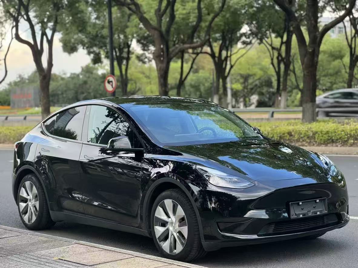 TESLA MODEL Y - Personenbil: bilde 3 TESLA MODEL Y - Personenbil: bilde 3
